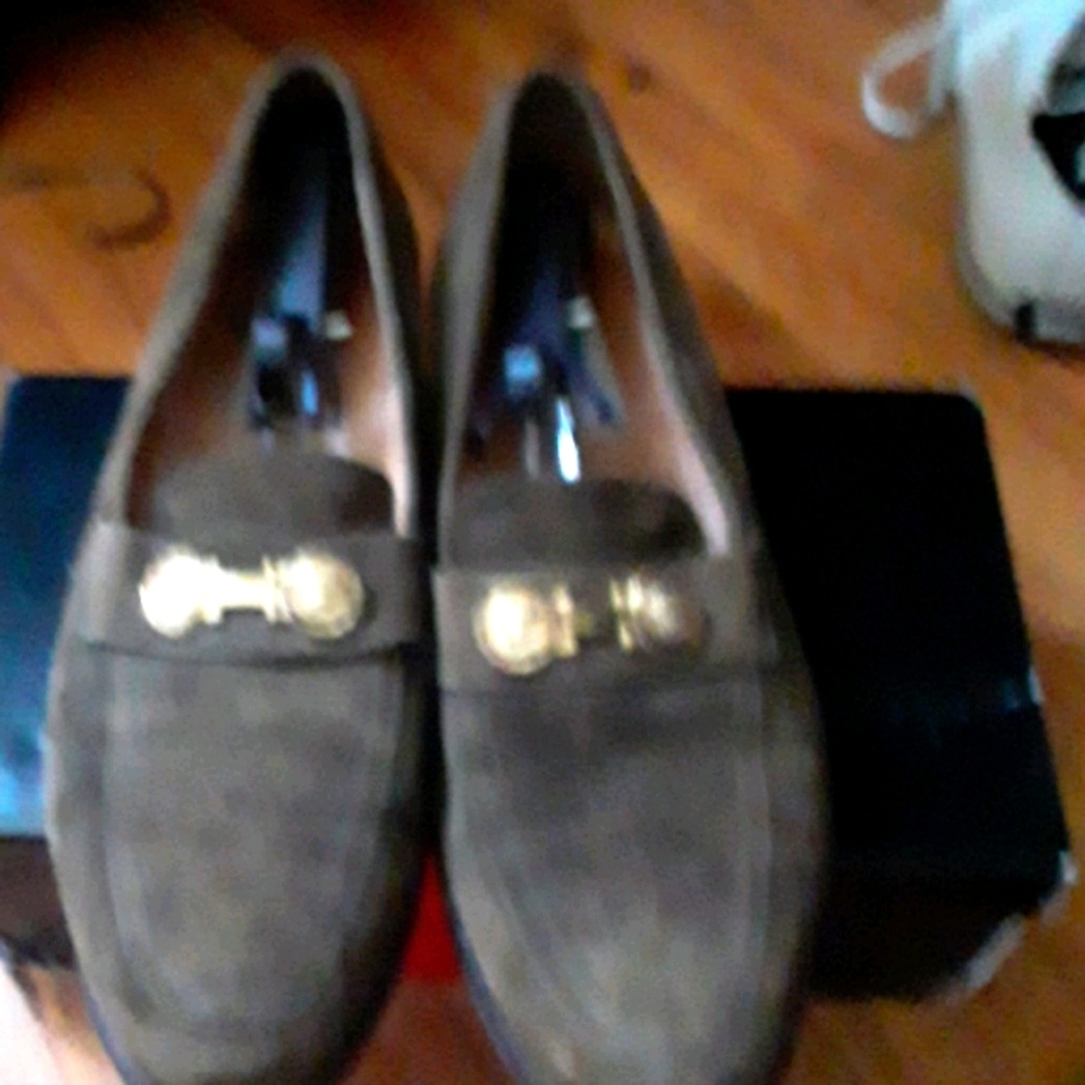 Size 12 mezlan suede shoe